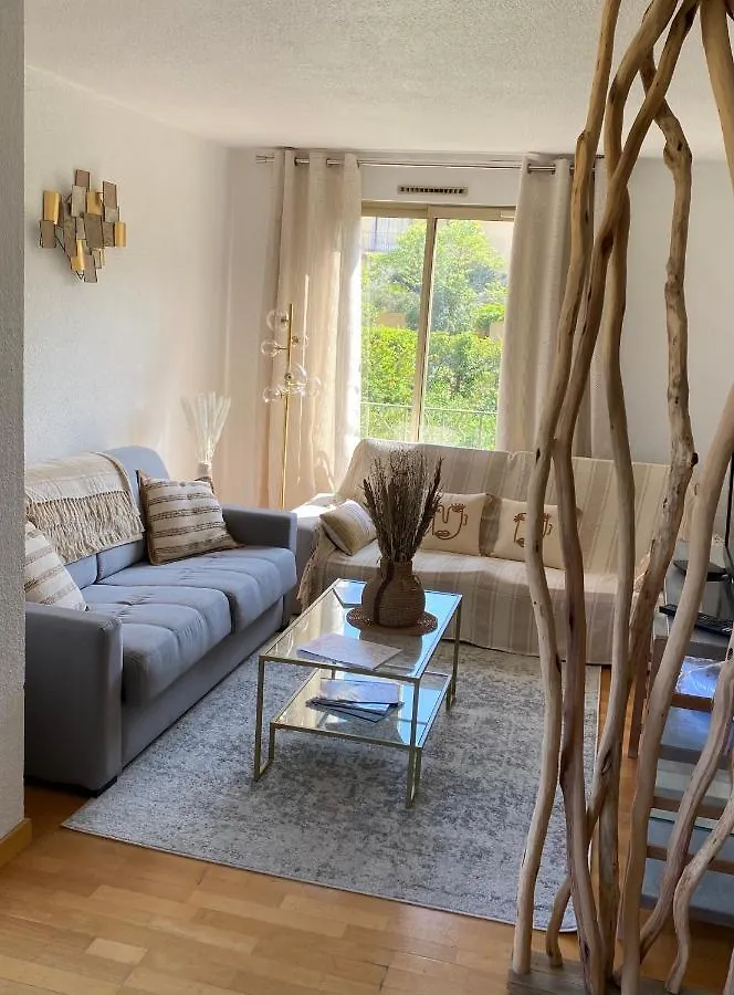 아파트 Saint Tropez Spacieux Appartement La Florida